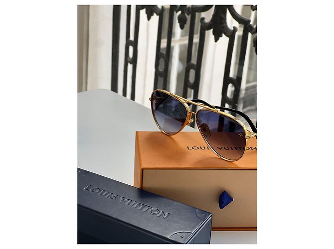 Louis Vuitton Die LV Pilotenbrille Gold hardware - Ansicht 4