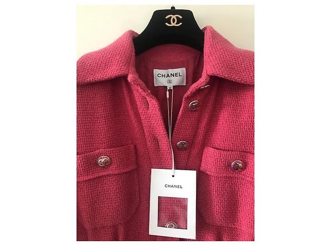 Mono corto Chanel en tweed rosa - vista 2