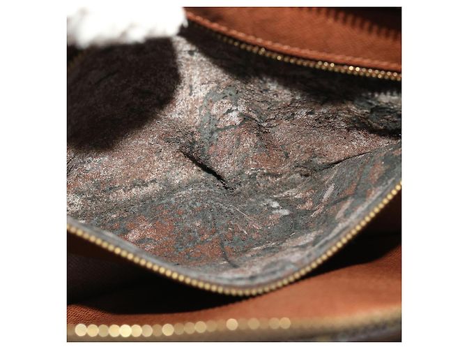 Pochette LOUIS VUITTON con monogramma Marly Dragonne GM M51825 LV Auth em4804 - vista 11