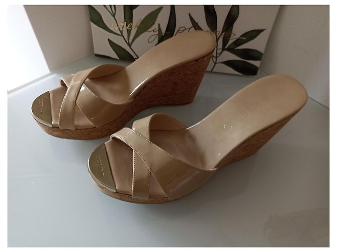 Sandali con zeppa Jimmy Choo in sughero beige vernice - vista 4