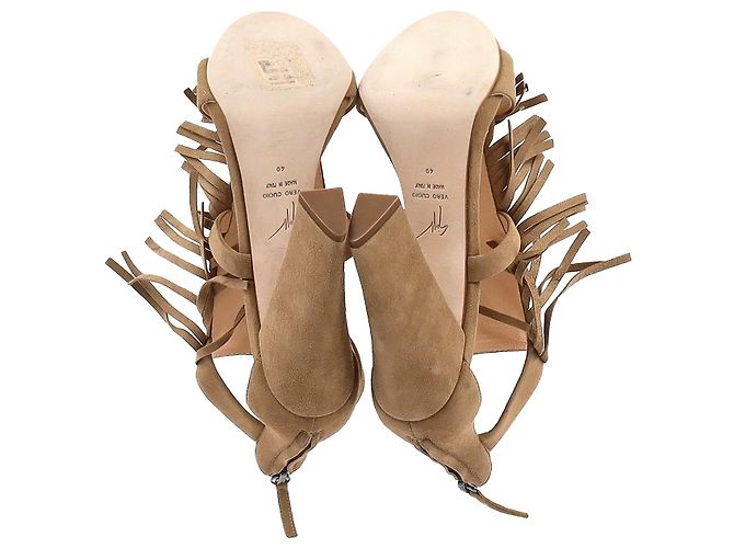 Giuseppe Zanotti Sandalias con flecos Alabama en ante beige - vista 6