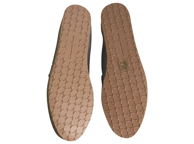Mocassini Lido di Gianvito Rossi in camoscio Grigio - vista 6