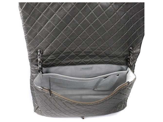 Chanel - Large gray leather XXL Timeless bag Grey - view 10