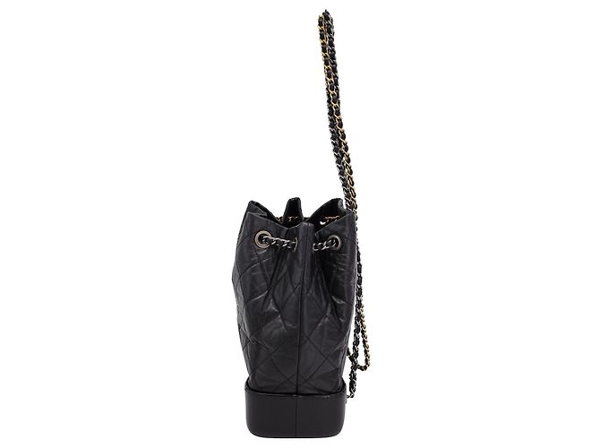 Chanel Quilted Gabrielle Rucksack aus schwarzem gealtertem Kalbsleder - Ansicht 4