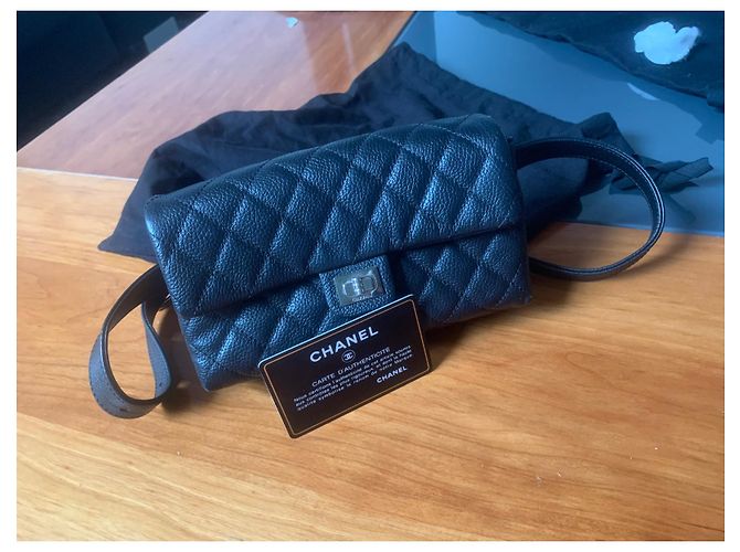 Mademoiselle Chanel 2.55 Marsupio nero in pelle - vista 2