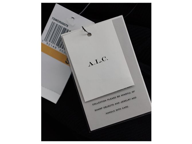 A.L.C BEIM.l.C. Anders Taschentuchsaum-Strick-Midikleid aus schwarzer Viskose - Ansicht 6
