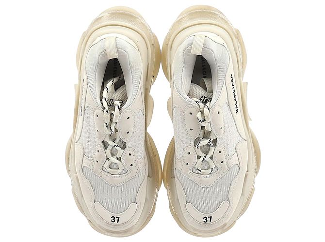 Everyday Balenciaga Triple S Sneakers aus beigem Polyurethan - Ansicht 5
