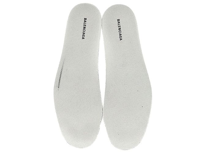Everyday Balenciaga Triple S Sneakers aus beigem Polyurethan - Ansicht 7