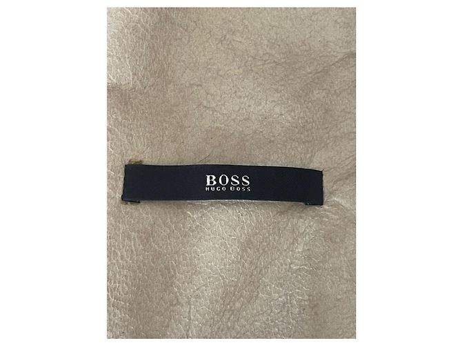 Hugo Boss Abrigo largo y plumón de piel de cordero. Castaño Camello - vista 4