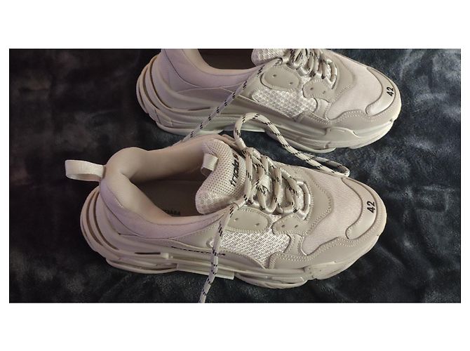 Sneakers Balenciaga Triple S Beige - vista 12