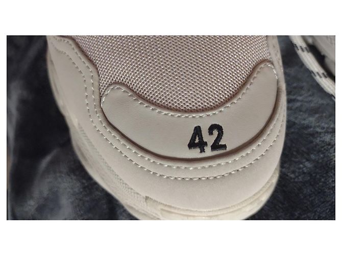 Sneakers Balenciaga Triple S Beige - vista 5
