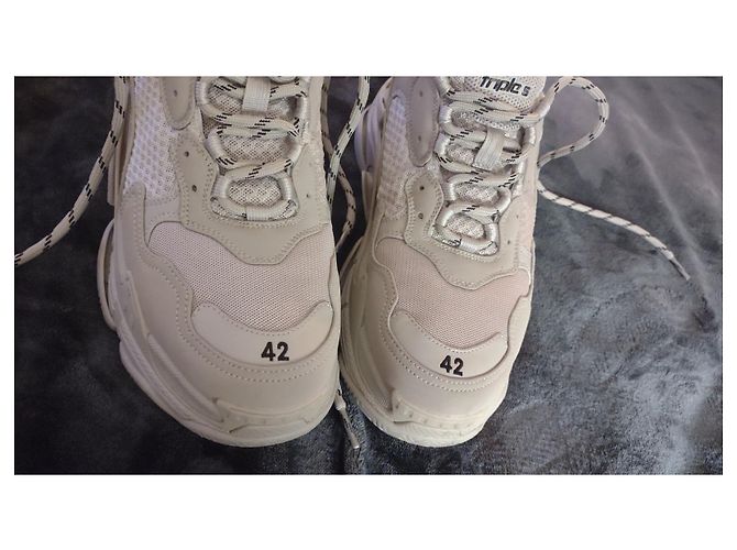 Sneakers Balenciaga Triple S Beige - vista 9