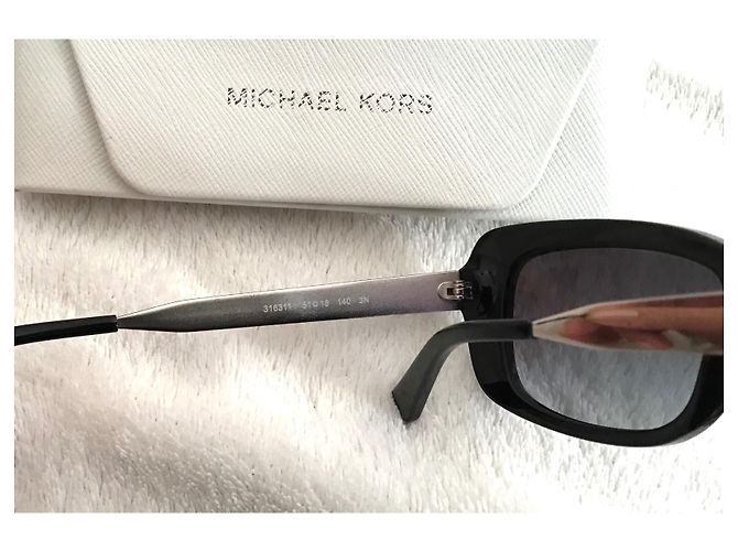 Occhiali da sole Michael Kors Sevilla MK 2061 Nero Argento - vista 5