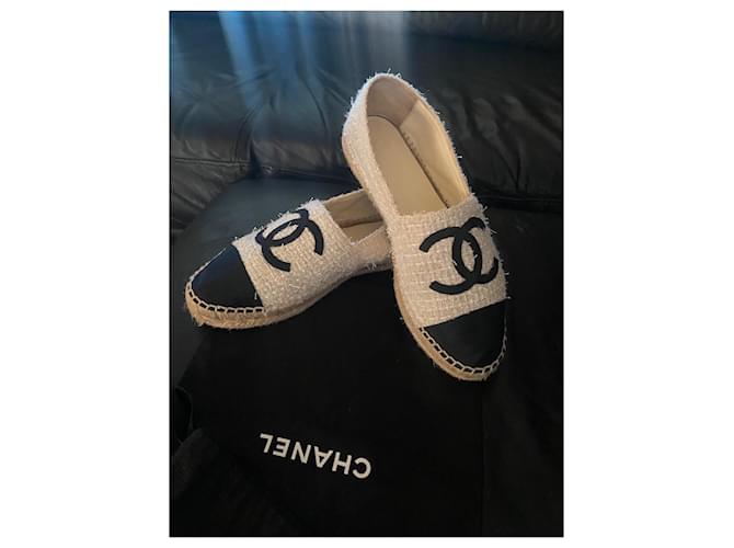 Espadrillas di tweed Chanel Nero Bianco - vista 2