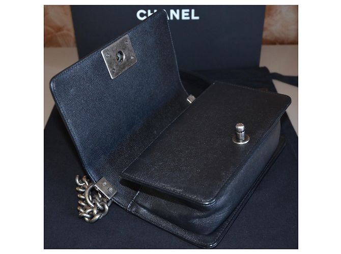 Chanel Boy Minitasche Schwarz Silber Hardware - Ansicht 10