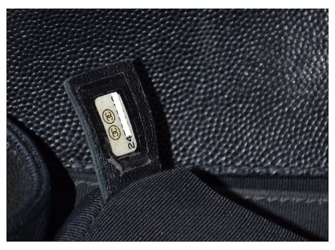 Chanel Boy Minitasche Schwarz Silber Hardware - Ansicht 11