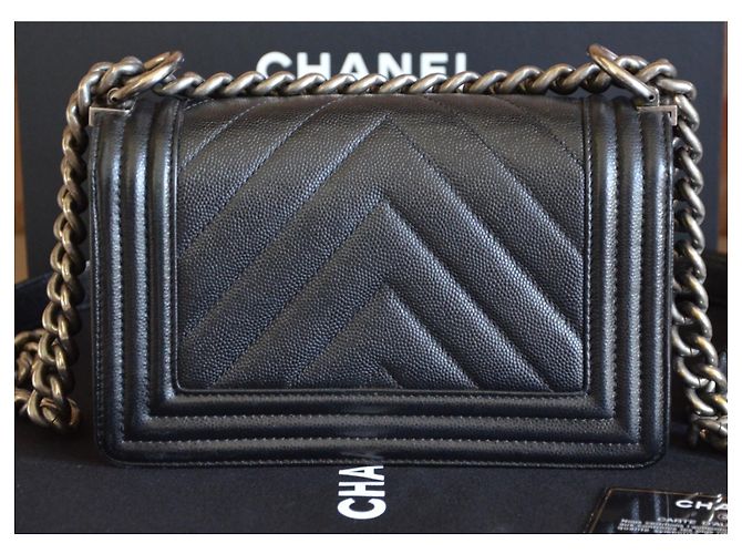Chanel Boy Minitasche Schwarz Silber Hardware - Ansicht 2