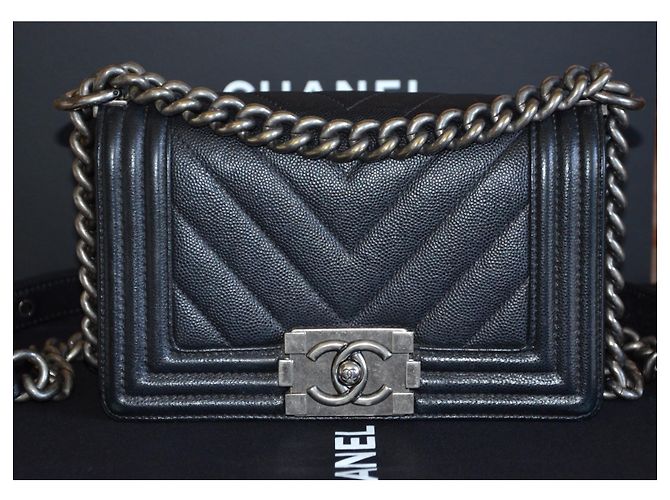 Chanel Boy Minitasche Schwarz Silber Hardware - Ansicht 3