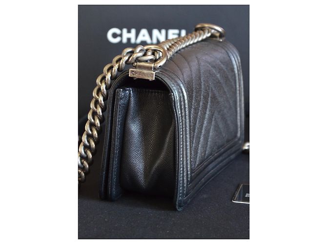 Chanel Boy Minitasche Schwarz Silber Hardware - Ansicht 6