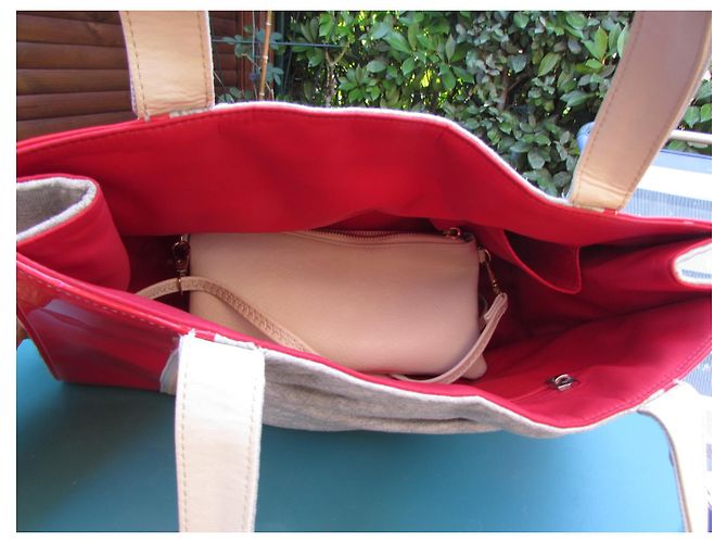 Bolsa Karine Arabian em couro envernizado vermelho e jersey cinza - vista 8
