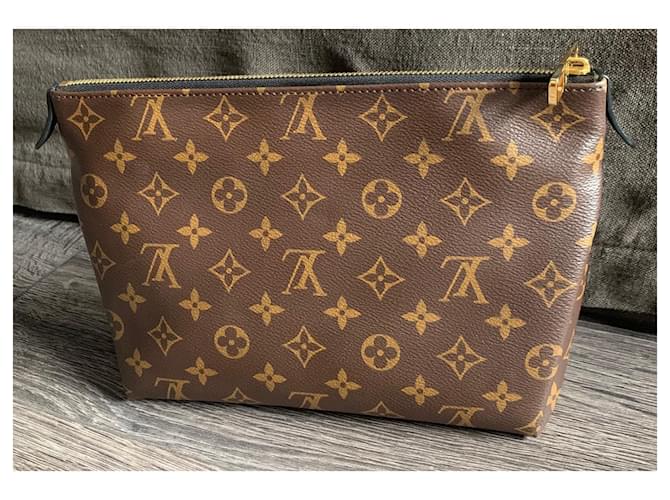 Clutch Louis Vuitton Palas - vista 2
