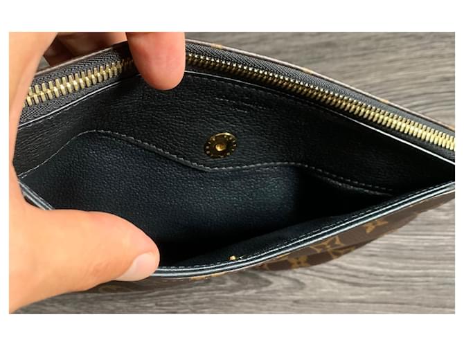 Clutch Louis Vuitton Palas - vista 4