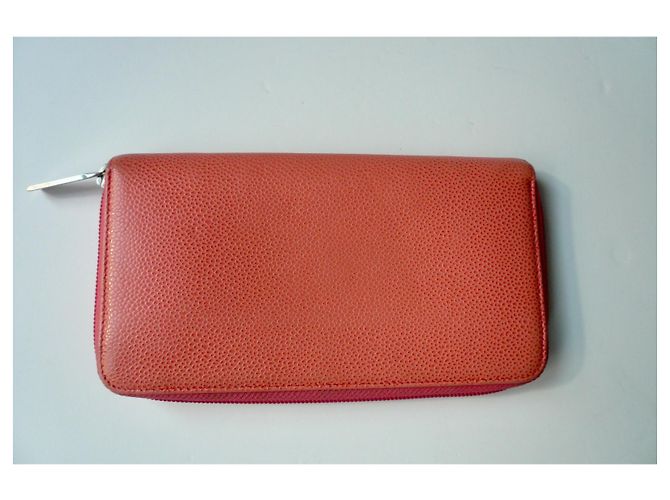 Cartera larga CHANEL Timeless en piel caviar coral - vista 2