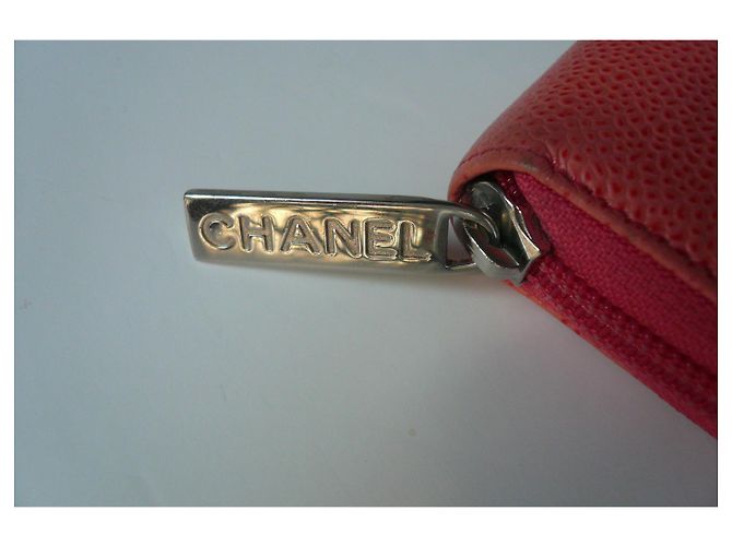 Cartera larga CHANEL Timeless en piel caviar coral - vista 3
