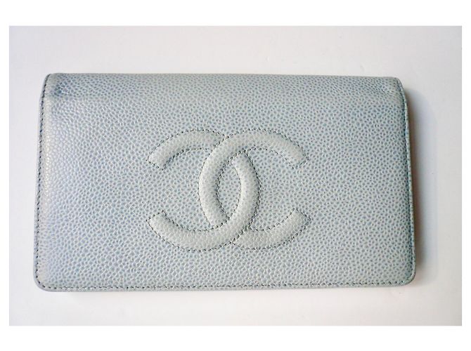 CHANEL Long sky blue caviar leather wallet Good condition Light blue - view 2