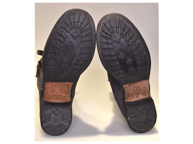 Chanel Ikonische Kampfstiefel mit Staubbeutel Grau - Ansicht 7