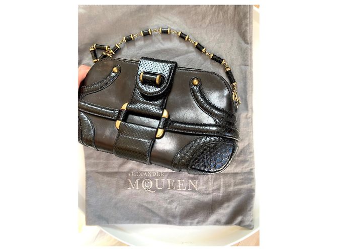 Bolso Baguette Python Alexander Mcqueen Negro - vista 5