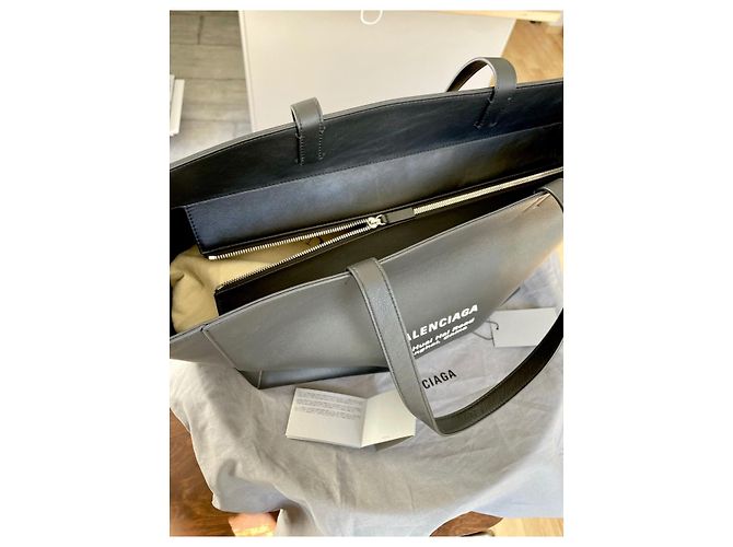 Borsa Tote Balenciaga Shanghai in Pelle Nera - vista 4