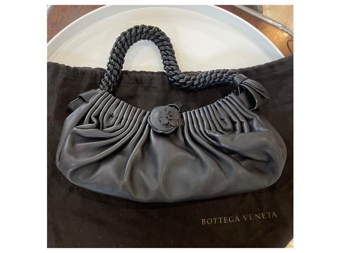 Borsa Pouch Bottega Veneta in pelle nera Nero - vista 2