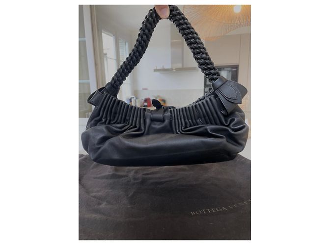 Borsa Pouch Bottega Veneta in pelle nera Nero - vista 6