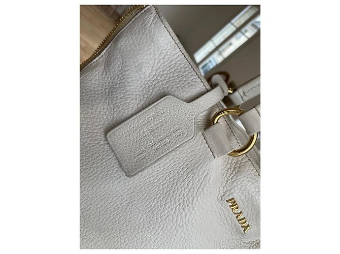 Prada Handtasche aus Leder Ecru Aus weiß - Ansicht 5