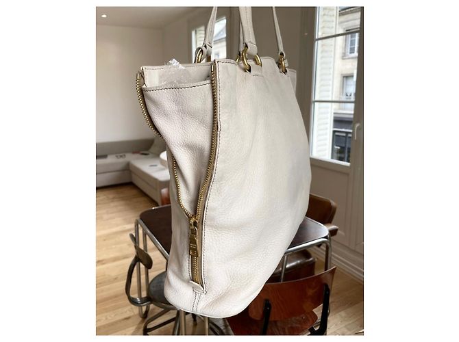 Prada Handtasche aus Leder Ecru Aus weiß - Ansicht 6