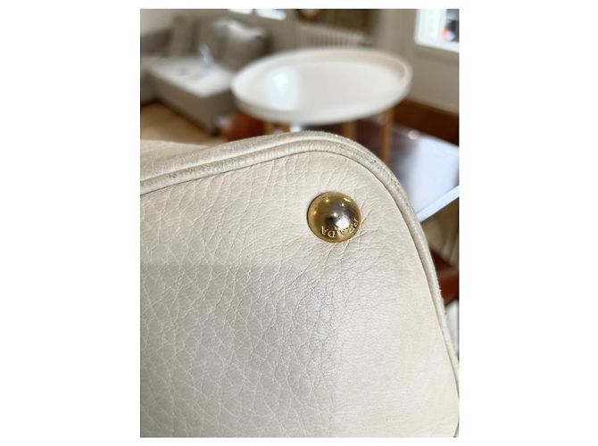 Prada Handtasche aus Leder Ecru Aus weiß - Ansicht 9