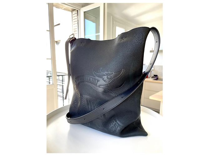Loewe Dragon Einkaufstasche aus schwarzem genarbtem Leder - Ansicht 3