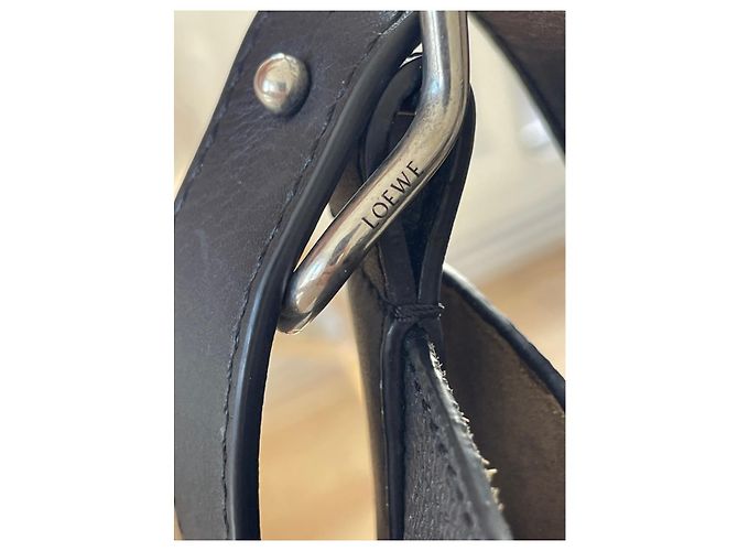 Loewe Dragon Einkaufstasche aus schwarzem genarbtem Leder - Ansicht 9