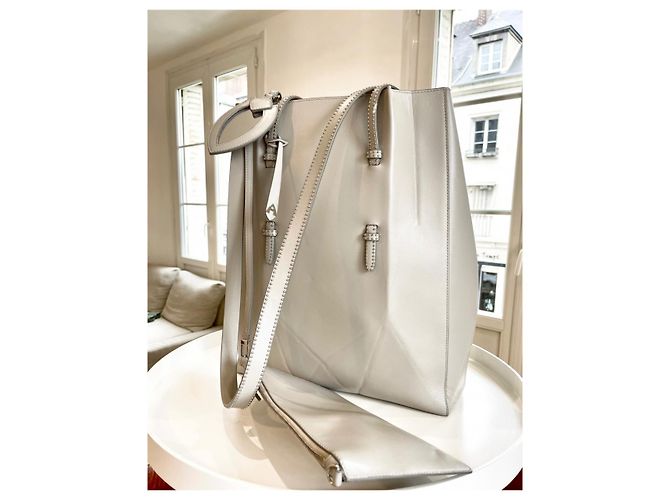 Alaïa Shopper aus Leder in Grau - Ansicht 4