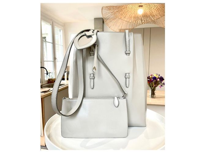 Alaïa Shopper aus Leder in Grau - Ansicht 7