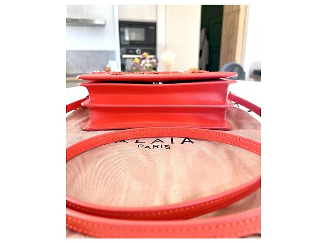 Borsa Alaïa WOC Rossa in Pelle di Agnello Rosso - vista 7