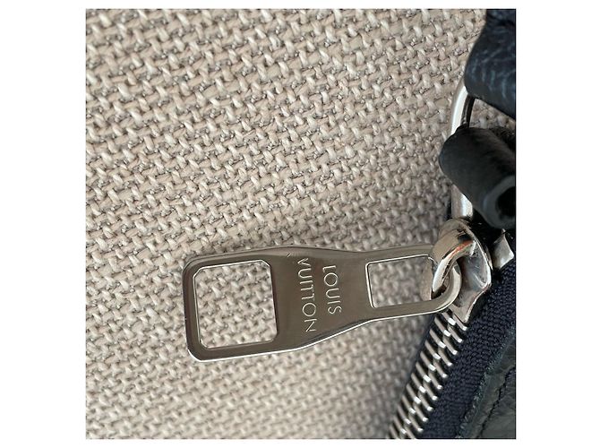 Louis Vuitton Pochette Pallas BB Nero - vista 12