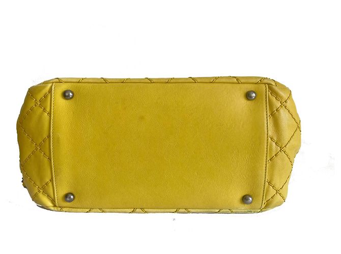 Borsa Chanel Flap in pelle gialla Giallo - vista 4