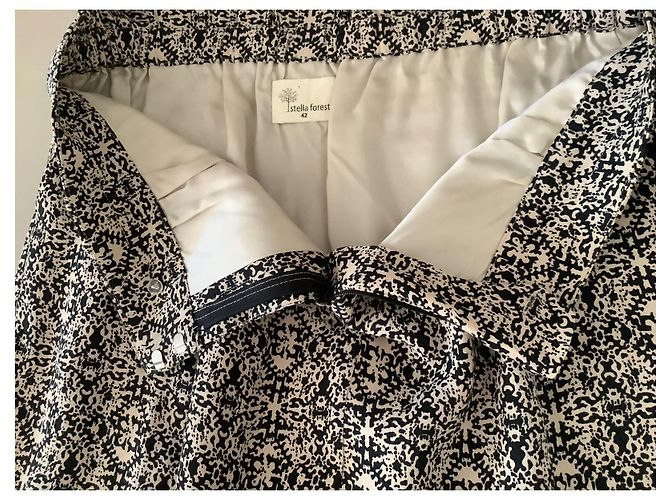 Saia curta Stella Forest bege estampada viscose rayon - vista 3