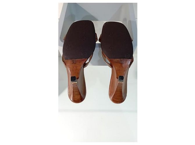 Sandali Louis Vuitton Sunbath pelle marrone dorato Marrone chiaro - vista 6