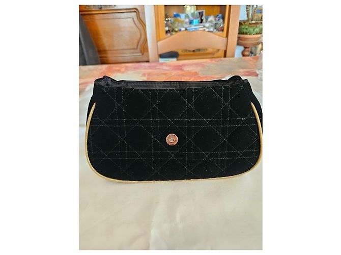Clutch Christian Dior in velluto nero - vista 4