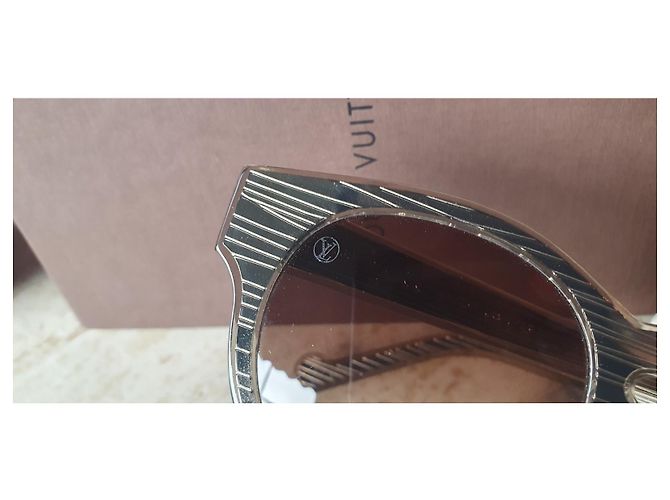 Gafas de sol Louis Vuitton Gris Bronce - vista 4