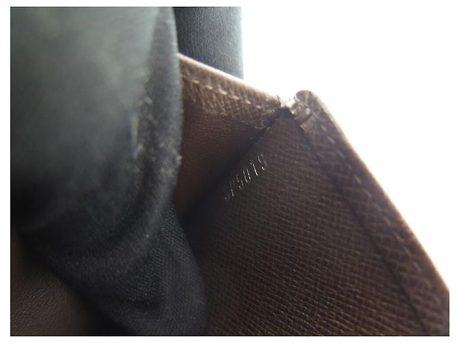 CARTERA LOUIS VUITTON CARTERA TAIGA DE PIEL MARRÓN Castaño - vista 7