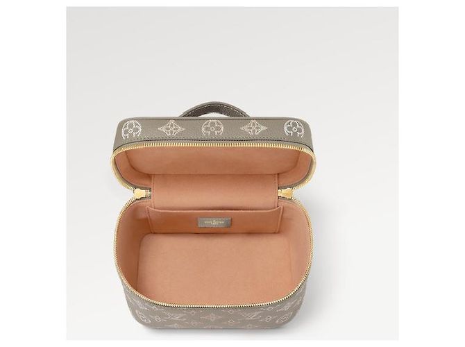 Louis Vuitton Nice Mini Mahina Pelle Grigia Grigio - vista 2